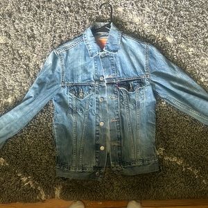 Levi’s Jean jacket size XS